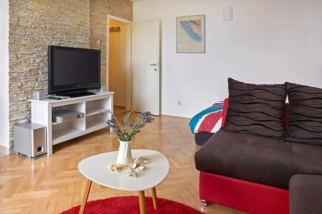 Studio Apartment One Sun Ловран Экстерьер фото